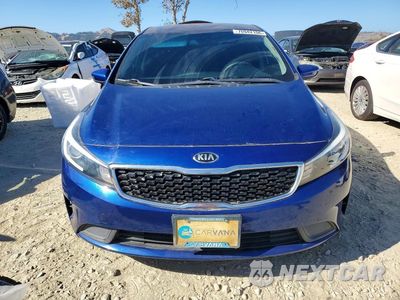 Piąte zdjęcie samochodu w środku: 2018 KIA FORTE LX VIN:3KPFK4A75JE281339 - miniatura