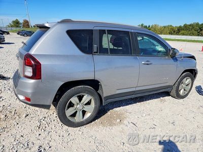 Trzecie zdjęcie samochodu z tyłu: 2017 JEEP COMPASS LATITUDE VIN:1C4NJDEB5HD165440 - miniatura