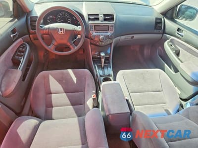 Zdjęcie 8 z 12 samochodu: 2007 HONDA ACCORD SE VIN:JHMCM56387C009746 - miniatura
