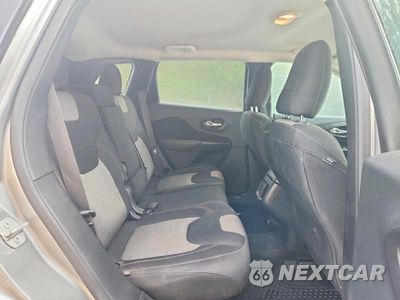 Zdjęcie 11 z 13 samochodu: 2014 JEEP CHEROKEE LATITUDE VIN:1C4PJMCB8EW270078 - miniatura