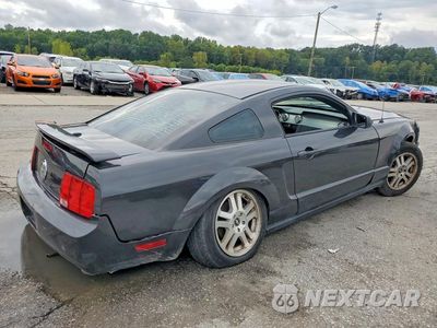 Trzecie zdjęcie samochodu z tyłu: 2007 FORD MUSTANG VIN:1ZVHT80N975260069 - miniatura