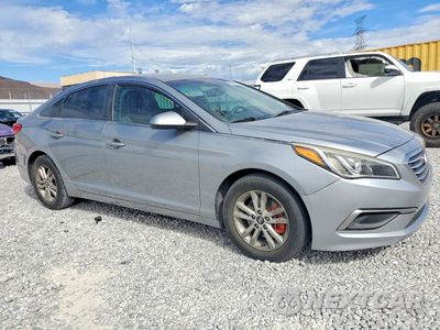 Czwarte zdjęcie samochodu z boku: 2016 HYUNDAI SONATA SE VIN:5NPE24AF9GH338696 - miniatura