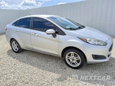 Czwarte zdjęcie samochodu z boku: 2019 FORD FIESTA SE VIN:3FADP4BJ4KM108492 - miniatura