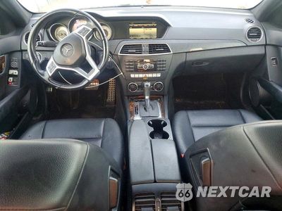 Zdjęcie 8 z 12 samochodu: 2014 MERCEDES-BENZ C 250 VIN:WDDGF4HB4EA940965 - miniatura