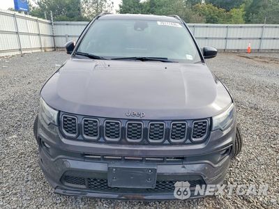 Piąte zdjęcie samochodu w środku: 2024 JEEP COMPASS LATITUDE VIN:3C4NJDBN4RT130902 - miniatura