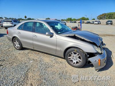 Czwarte zdjęcie samochodu z boku: 2006 MERCEDES-BENZ E 350 VIN:WDBUF56J36A734663 - miniatura