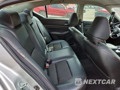 Zdjęcie 10 z 12 samochodu: 2019 NISSAN ALTIMA SR VIN:1N4BL4CV9KC189009 - miniatura