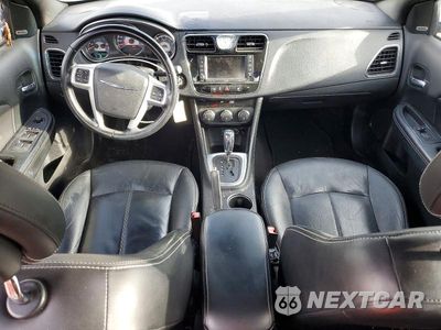 Zdjęcie 8 z 12 samochodu: 2011 CHRYSLER 200 LIMITED VIN:1C3BC2FB1BN595021 - miniatura