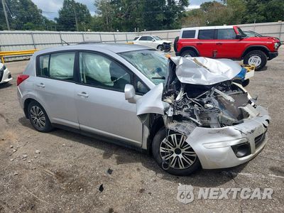 Czwarte zdjęcie samochodu z boku: 2009 NISSAN VERSA 1.8 S VIN:3N1BC13E79L486273 - miniatura