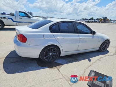 Trzecie zdjęcie samochodu z tyłu: 2009 BMW 3ER I SULEV VIN:WBAPH53509A435746 - miniatura