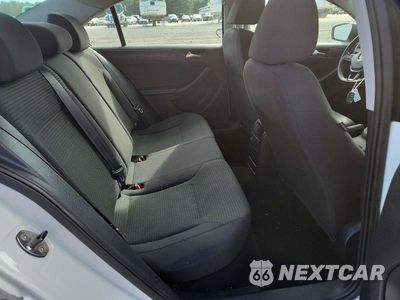Zdjęcie 10 z 12 samochodu: 2015 VOLKSWAGEN JETTA BASE VIN:3VW2K7AJ4FM350169 - miniatura