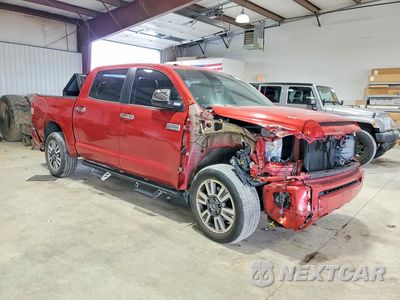 Czwarte zdjęcie samochodu z boku: 2019 TOYOTA TUNDRA PLATINUM VIN:5TFAY5F17KX845674 - miniatura