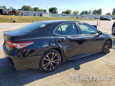 Trzecie zdjęcie samochodu z tyłu: 2018 TOYOTA CAMRY SE VIN:4T1B11HK4JU604044 - miniatura