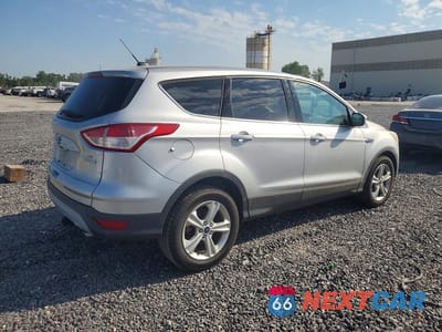 Trzecie zdjęcie samochodu z tyłu: 2015 FORD ESCAPE SE VIN:1FMCU0G90FUB03938 - miniatura