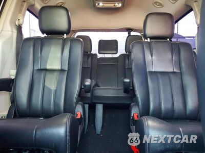 Zdjęcie 10 z 13 samochodu: 2016 CHRYSLER TOWN & COUNTRY TOURING VIN:2C4RC1BGXGR292836 - miniatura