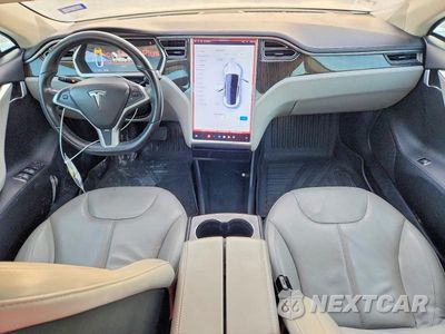 Zdjęcie 8 z 12 samochodu: 2013 TESLA MODEL S VIN:5YJSA1CN0DFP17301 - miniatura