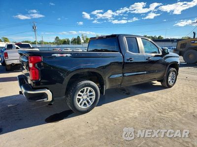 Trzecie zdjęcie samochodu z tyłu: 2021 CHEVROLET SILVERADO K1500 LT VIN:1GCRYJEK6MZ369141 - miniatura