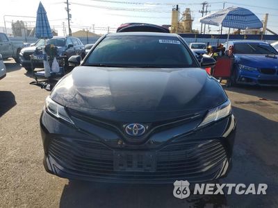 Piąte zdjęcie samochodu w środku: 2018 TOYOTA CAMRY LE VIN:4T1B31HKXJU501494 - miniatura