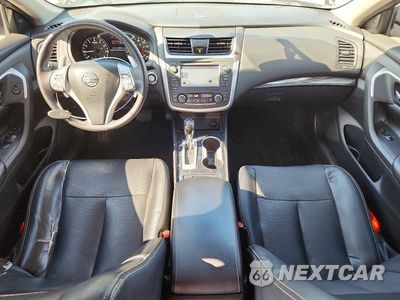Zdjęcie 8 z 12 samochodu: 2017 NISSAN ALTIMA 3.5 SR VIN:1N4BL3AP9HC256487 - miniatura