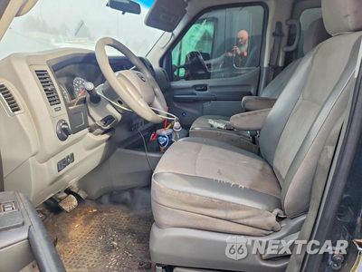 Zdjęcie 7 z 12 samochodu: 2017 NISSAN NV 3500 HD S VIN:5BZAF0AA2HN851208 - miniatura