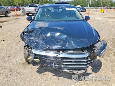 Piąte zdjęcie samochodu w środku: 2019 VOLKSWAGEN JETTA S VIN:3VWC57BU8KM198704 - miniatura
