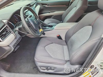 Zdjęcie 7 z 12 samochodu: 2018 TOYOTA CAMRY LE VIN:4T1B11HK1JU617205 - miniatura