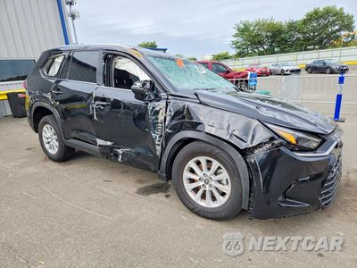 Czwarte zdjęcie samochodu z boku: 2026 TOYOTA GRAND HIGHLANDER XLE VIN:5TDAAAB5XTS146780 - miniatura