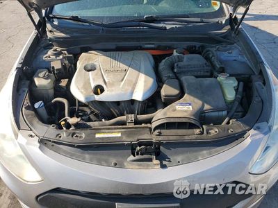 Zdjęcie 11 z 12 samochodu: 2011 HYUNDAI SONATA HYBRID VIN:KMHEC4A45BA000719 - miniatura