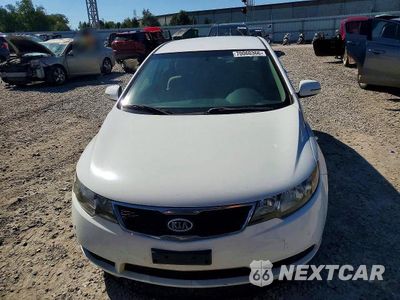 Piąte zdjęcie samochodu w środku: 2011 KIA FORTE5 EX VIN:KNAFU5A24B5437322 - miniatura