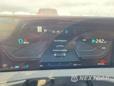 Zdjęcie 9 z 14 samochodu: 2023 KIA EV6 WIND VIN:KNDC34LA3P5608821 - miniatura