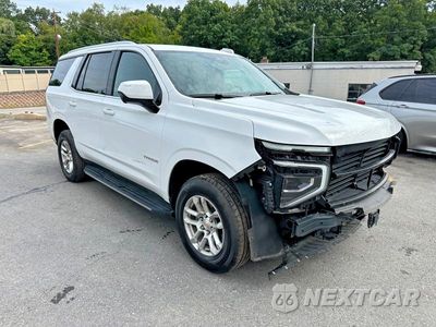 Czwarte zdjęcie samochodu z boku: 2025 CHEVROLET TAHOE C1500 LT VIN:1GNS5NRDXSR183510 - miniatura