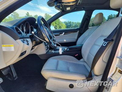Zdjęcie 7 z 12 samochodu: 2013 MERCEDES-BENZ C 300 4MATIC VIN:WDDGF8AB4DA782403 - miniatura