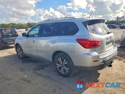 Drugie zdjęcie samochodu z przodu: 2017 NISSAN PATHFINDER SL VIN:5N1DR2MM4HC904357 - miniatura
