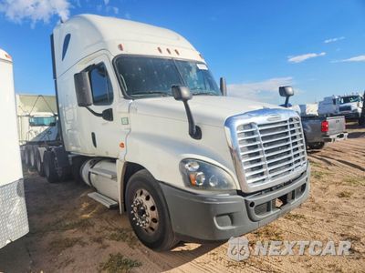 Czwarte zdjęcie samochodu z boku: 2019 FREIGHTLINER CASCADIA 125 SEMI TRUCK VIN:1FUNGLDR9KLKF6428 - miniatura