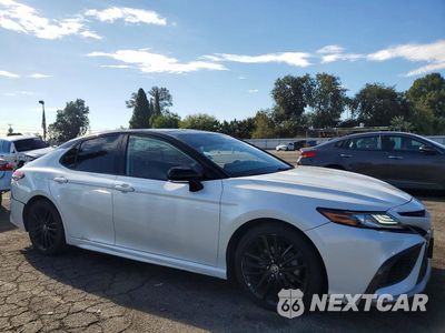 Czwarte zdjęcie samochodu z boku: 2022 TOYOTA CAMRY XSE VIN:4T1K61AK9NU011331 - miniatura
