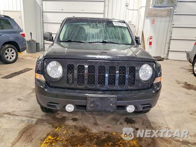 Piąte zdjęcie samochodu w środku: 2017 JEEP PATRIOT LATITUDE VIN:1C4NJRFB3HD133551 - miniatura
