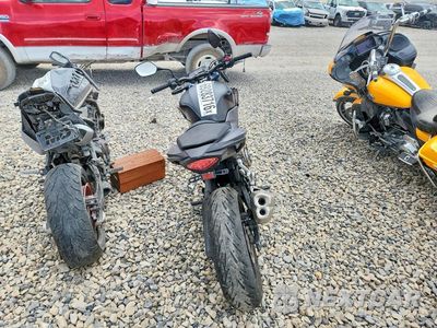 Czwarte zdjęcie samochodu z boku: 2021 HONDA CB500 FA VIN:MLHPC6359M5200462 - miniatura