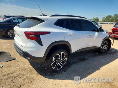 Trzecie zdjęcie samochodu z tyłu: 2024 CHEVROLET TRAX 2RS VIN:KL77LJE2XRC137882 - miniatura