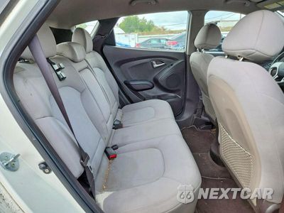 Zdjęcie 11 z 13 samochodu: 2011 HYUNDAI TUCSON GL VIN:KM8JT3AB3BU119553 - miniatura
