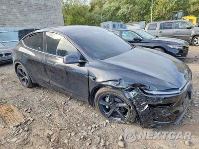 Czwarte zdjęcie samochodu z boku: 2026 TESLA MODEL Y VIN:7SAYGDEE7TF605877 - miniatura