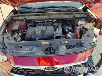 Zdjęcie 12 z 13 samochodu: 2020 TOYOTA HIGHLANDER LE VIN:5TDZZRAH8LS011061 - miniatura