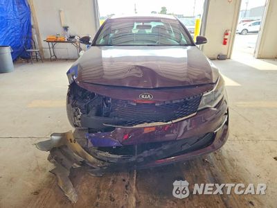 Piąte zdjęcie samochodu w środku: 2018 KIA OPTIMA LX VIN:5XXGT4L39JG263378 - miniatura