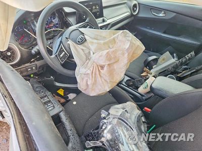 Zdjęcie 8 z 13 samochodu: 2020 KIA FORTE LXS VIN:3KPF24AD5LE227385 - miniatura