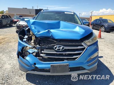 Piąte zdjęcie samochodu w środku: 2017 HYUNDAI TUCSON SPORT VIN:KM8J33A27HU518393 - miniatura