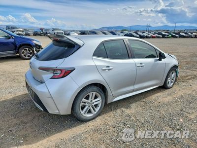 Trzecie zdjęcie samochodu z tyłu: 2019 TOYOTA COROLLA HATCHBACK SE VIN:JTNK4RBEXK3030985 - miniatura
