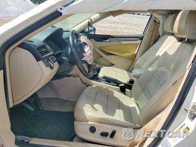 Zdjęcie 7 z 12 samochodu: 2015 VOLKSWAGEN PASSAT SE VIN:1VWBV7A33FC074206 - miniatura