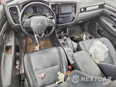 Zdjęcie 8 z 13 samochodu: 2016 MITSUBISHI OUTLANDER SE VIN:JA4AD3A37GZ011841 - miniatura