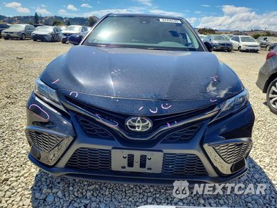 Piąte zdjęcie samochodu w środku: 2023 TOYOTA CAMRY SE VIN:4T1S11AK8PU146463 - miniatura