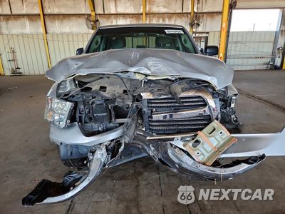 Piąte zdjęcie samochodu w środku: 2017 RAM 1500 SLT VIN:1C6RR6GTXHS519113 - miniatura
