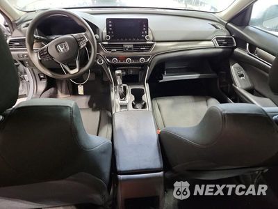 Zdjęcie 8 z 12 samochodu: 2019 HONDA ACCORD LX VIN:1HGCV1F14KA068692 - miniatura